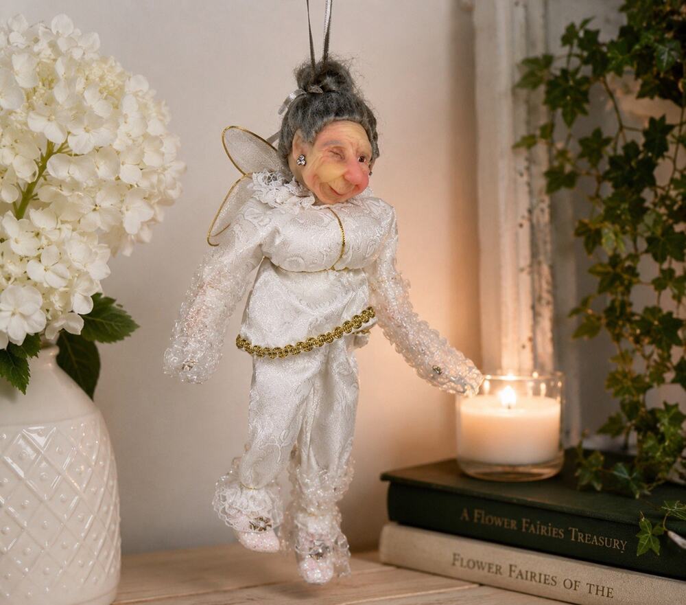 Jacqueline Kent 2002 Fairy Godmother April’s Diamond Innocence Ornament #345104